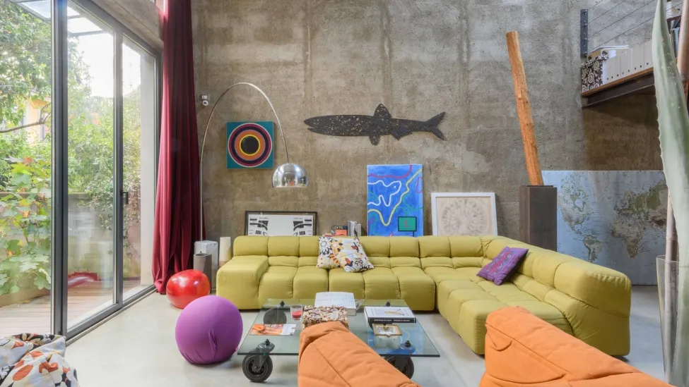 Salotto del loft Alkekengi
