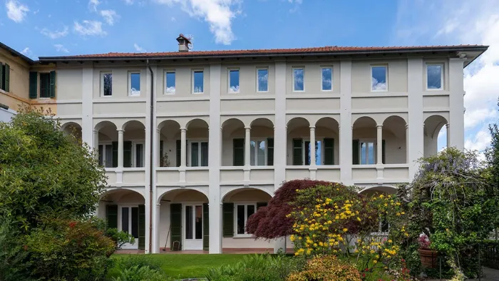 Scopri qui la villa Alessandrite