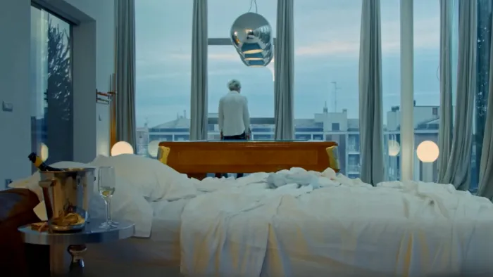 Il videoclip di Amore mio di Chiello