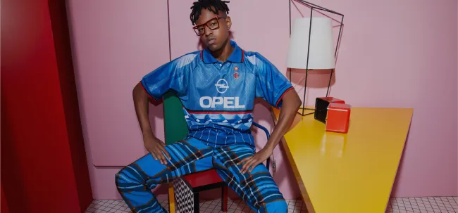 Ecco la maglia azzurra della Vintage Collection del 1996 del Milan