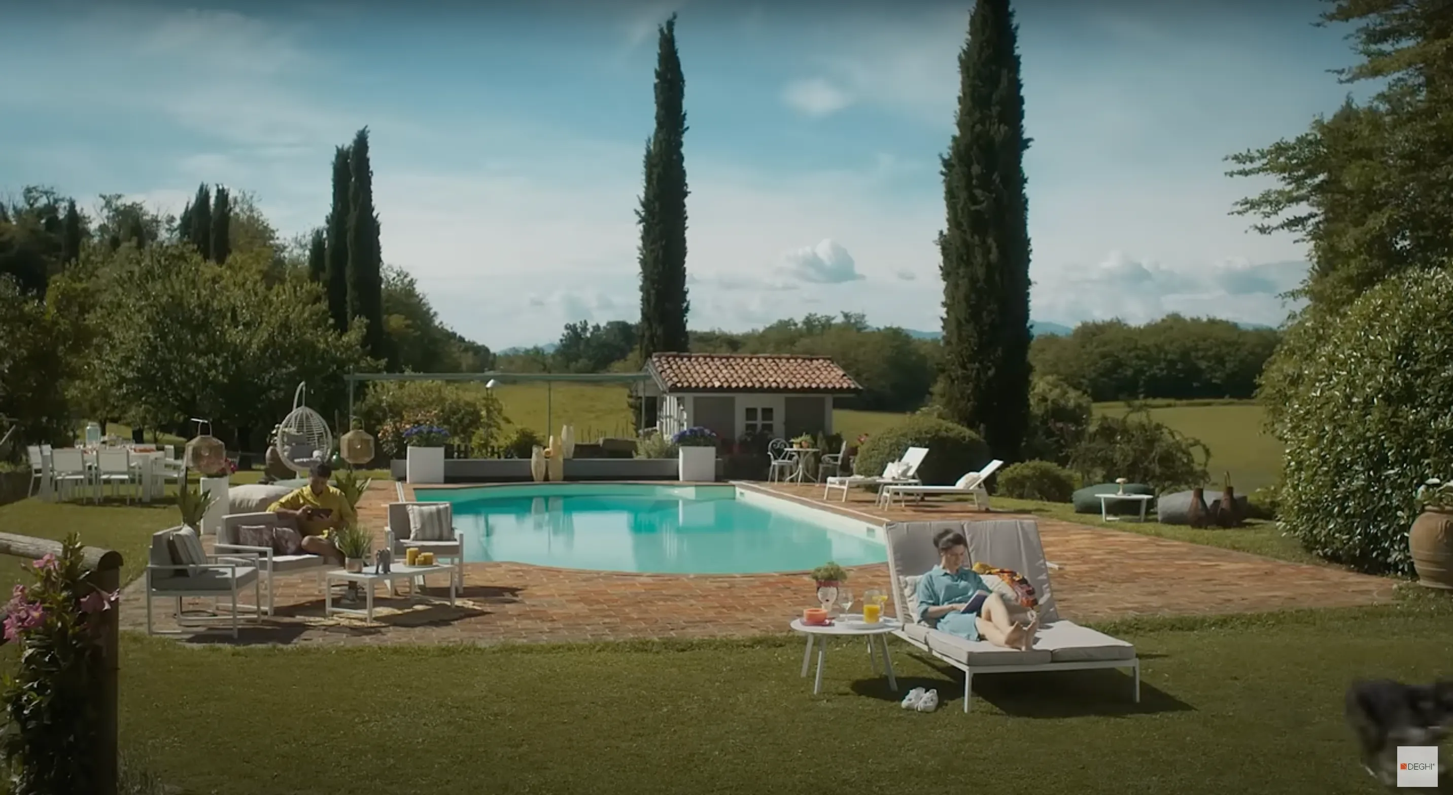 Mediaset produce la campagna di Deghi
