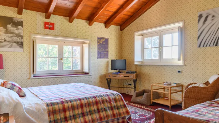 Una delle camere da letto della villa Perlon