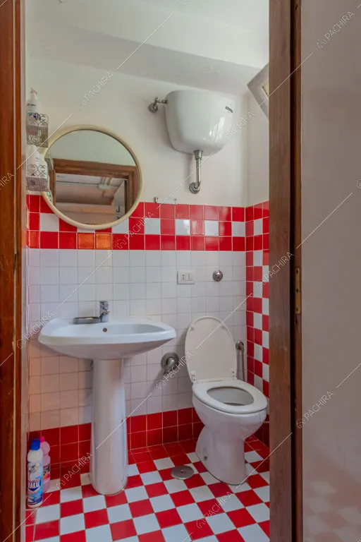 Bagno della dimora storica Logan, location in stile classico a Roma