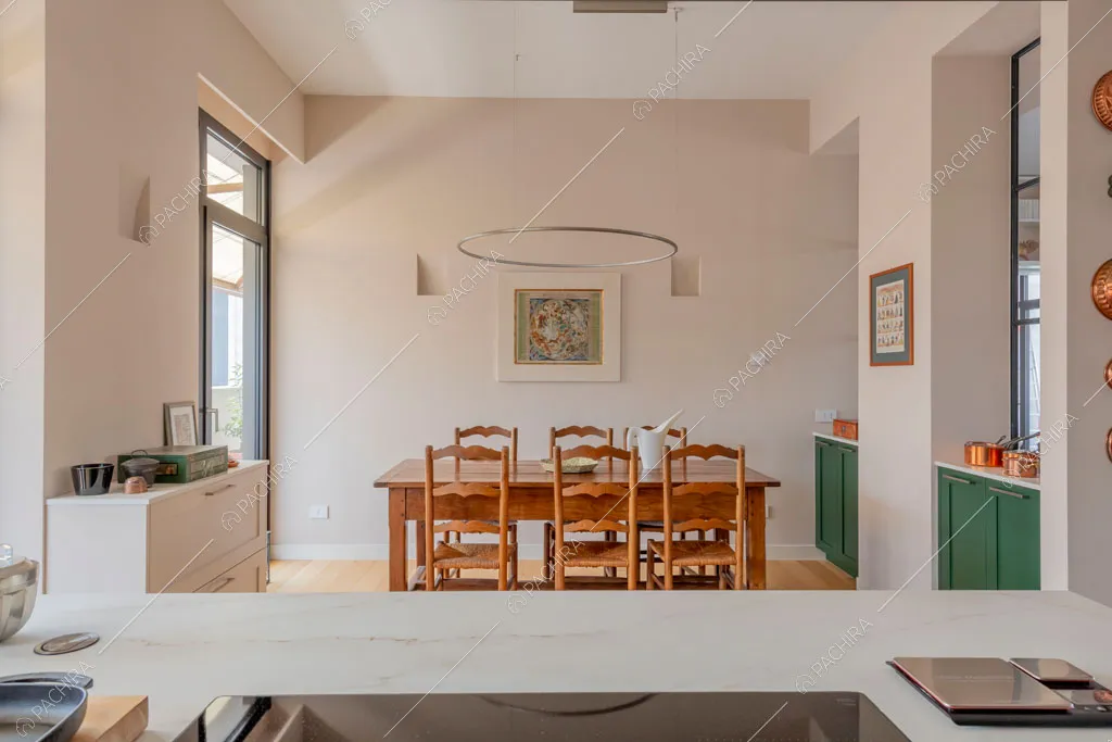 Cucina dell'appartamento Foehn, location in stile contemporaneo a Milano