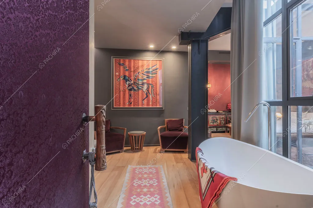 Camera con vasca del loft Berillio, location in stile contemporaneo a Roma