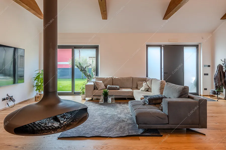 Salotto della villa Norte, location in stile moderno a Monza