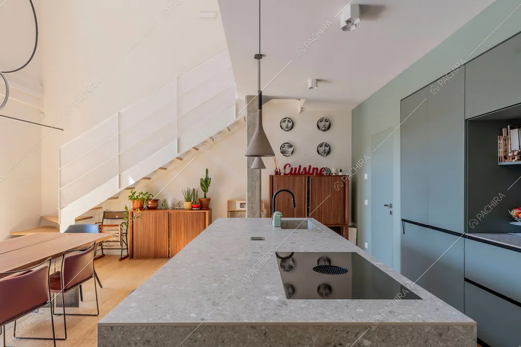 Cucina del loft Fenice, location in stile contemporaneo a Milano