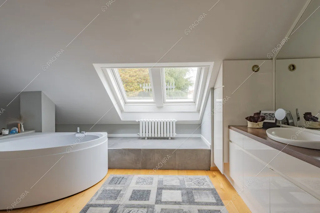 Bagno con vasca della villa Bris, location in stile contemporaneo a Torino