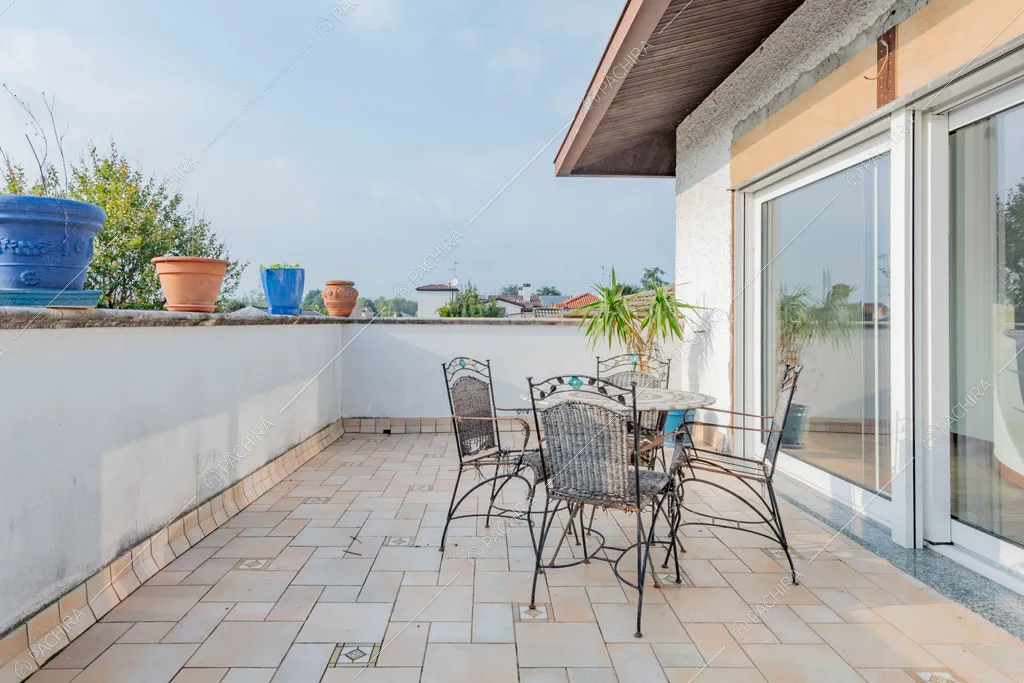 Terrazza della villa Ararat, location in stile classico a Milano