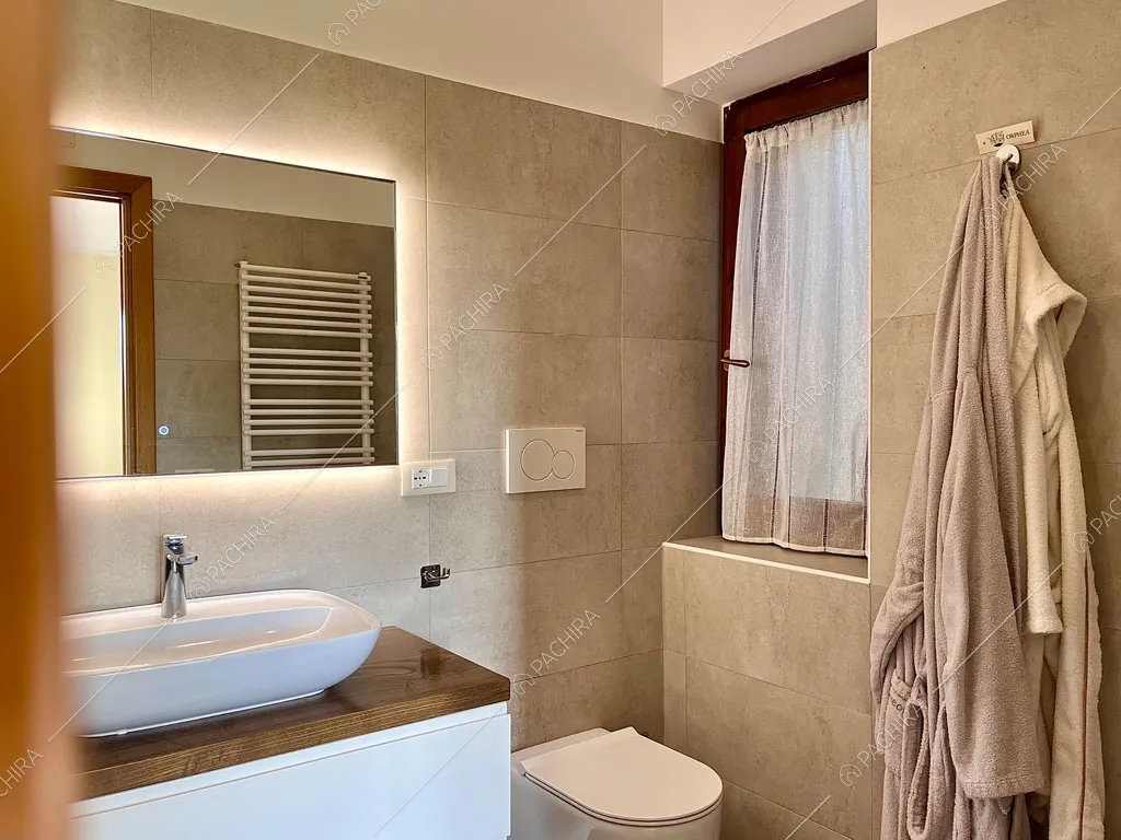 Bagno della villa Altun, location in stile contemporaneo a Roma
