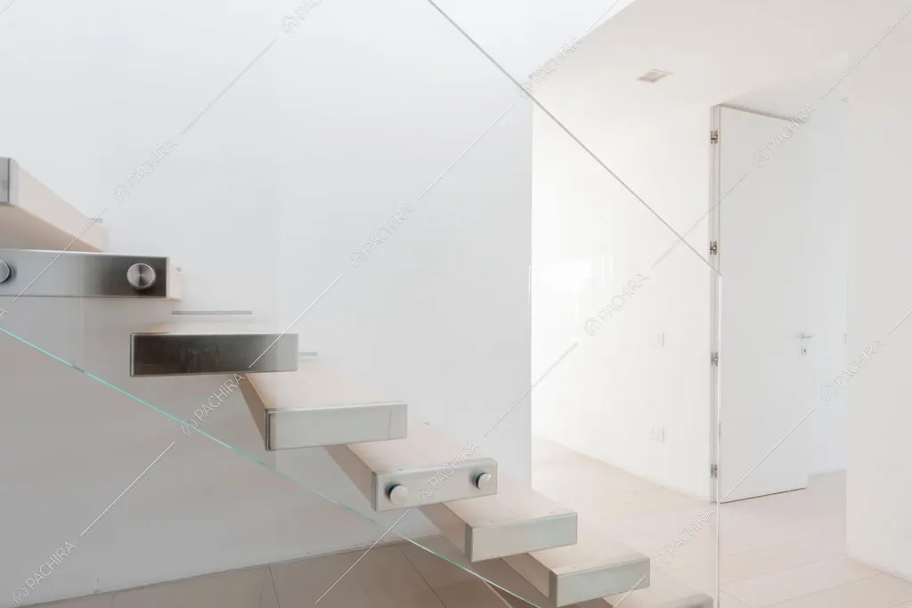 Scale della villa Coral, location in stile contemporaneo a Como