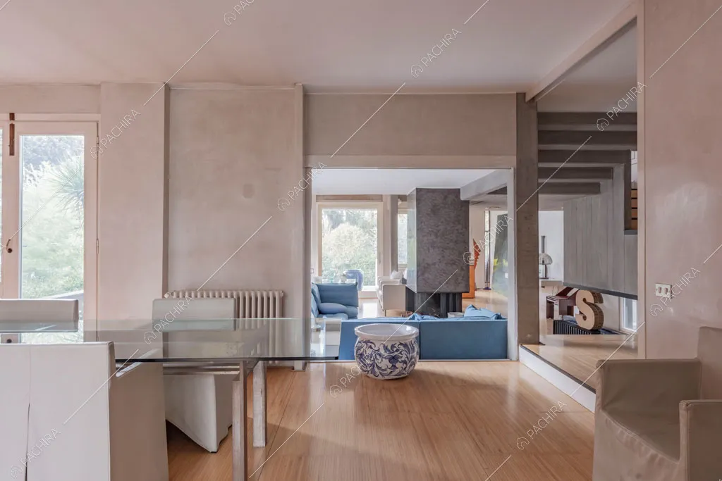 Sala da pranzo della villa China, location in stile contemporaneo a Roma