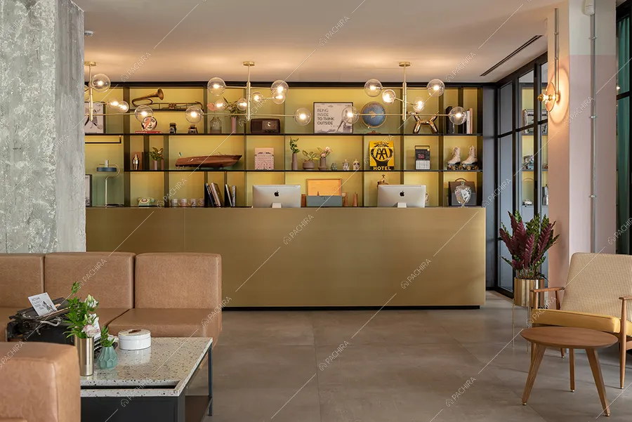 Ingresso dell'hotel Ametrino, location in stile contemporaneo a Riccione