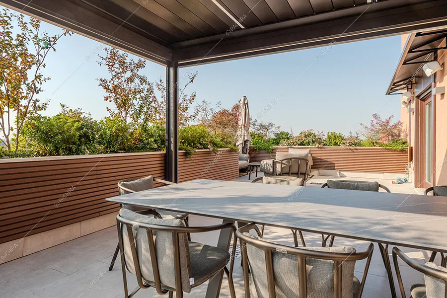 Terrazza della location Ebano, attico in stile classico a Milano