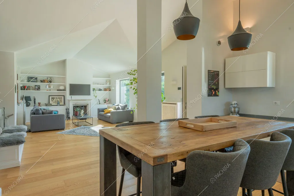 Zona living della villa Tagliamento, location in stile contemporaneo a Roma