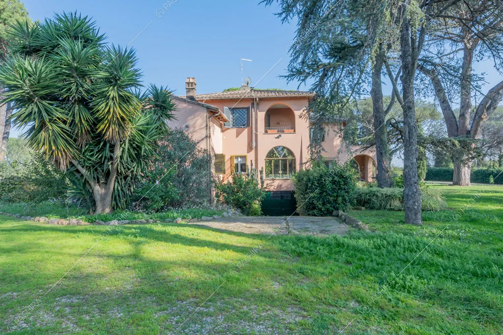 Giardino della dimora storica Logan, location in stile classico a Roma