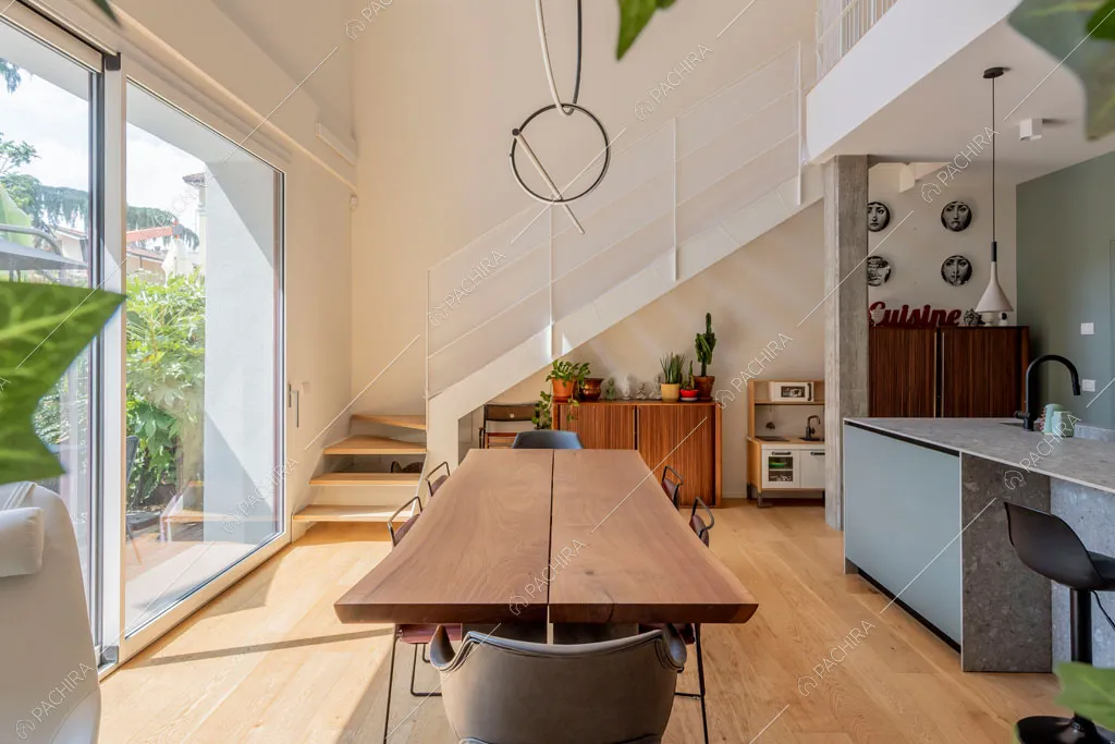 Cucina del loft Fenice, location in stile contemporaneo a Milano