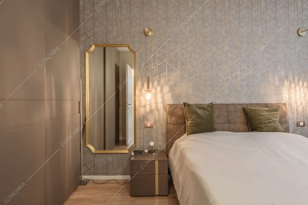 Camera da letto con carta da parati del loft Tagus, location in stile contemporaneo a Milano