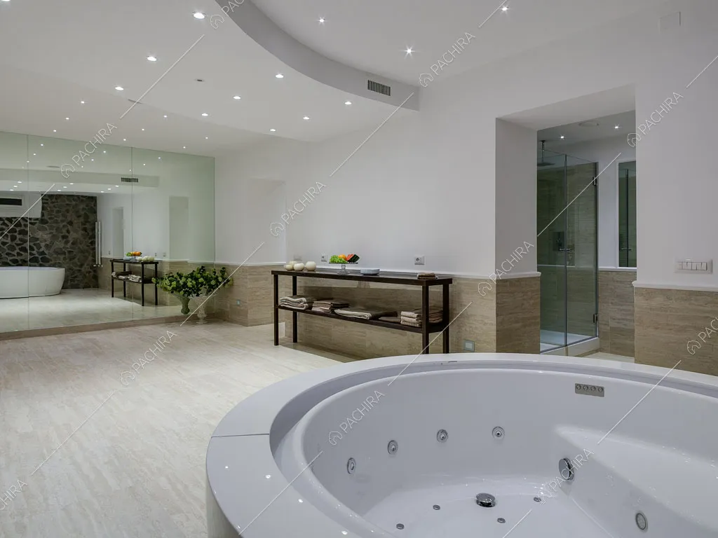 Vasca idromassaggio della villa Kunzite, location in stile moderno a Roma