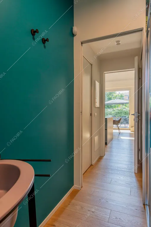 Corridoio del loft Fenice, location in stile contemporaneo a Milano
