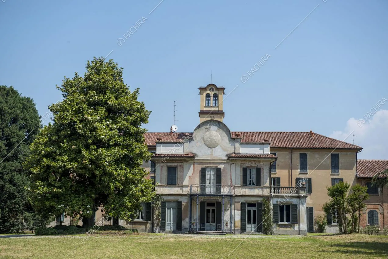 Vista degli esterni delabrè della location