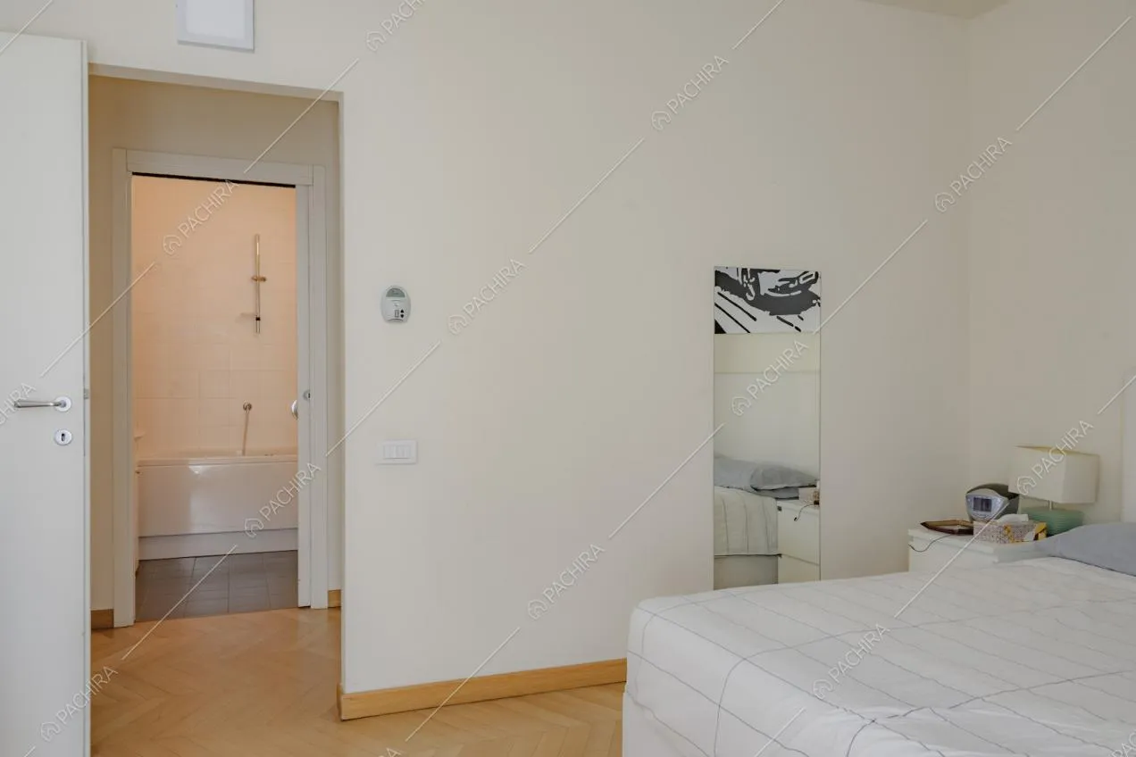 Angolo della camera da letto matrimoniale