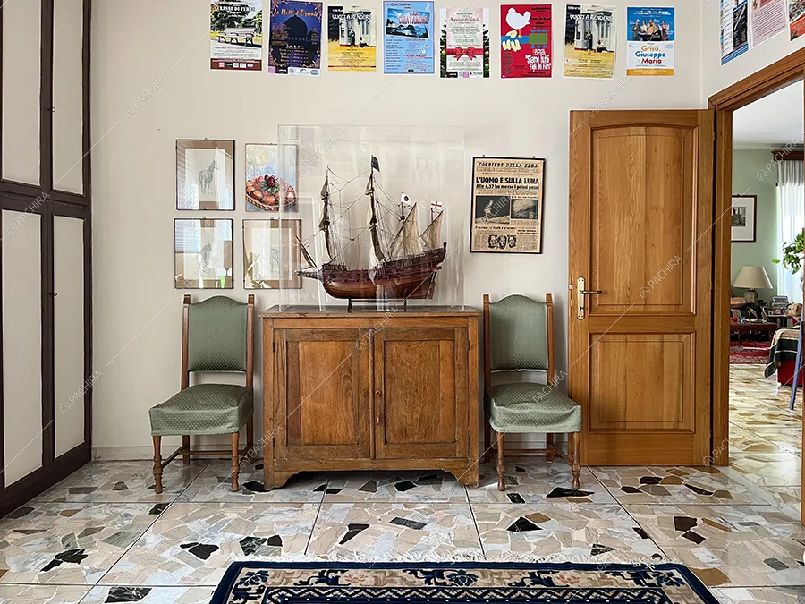 Salotto dell'appartamento Mura, location in stile classico a Roma