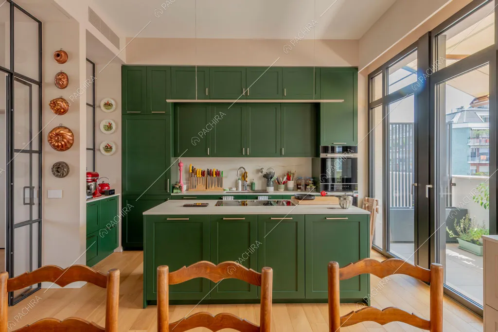 Cucina dell'appartamento Foehn, location in stile contemporaneo a Milano