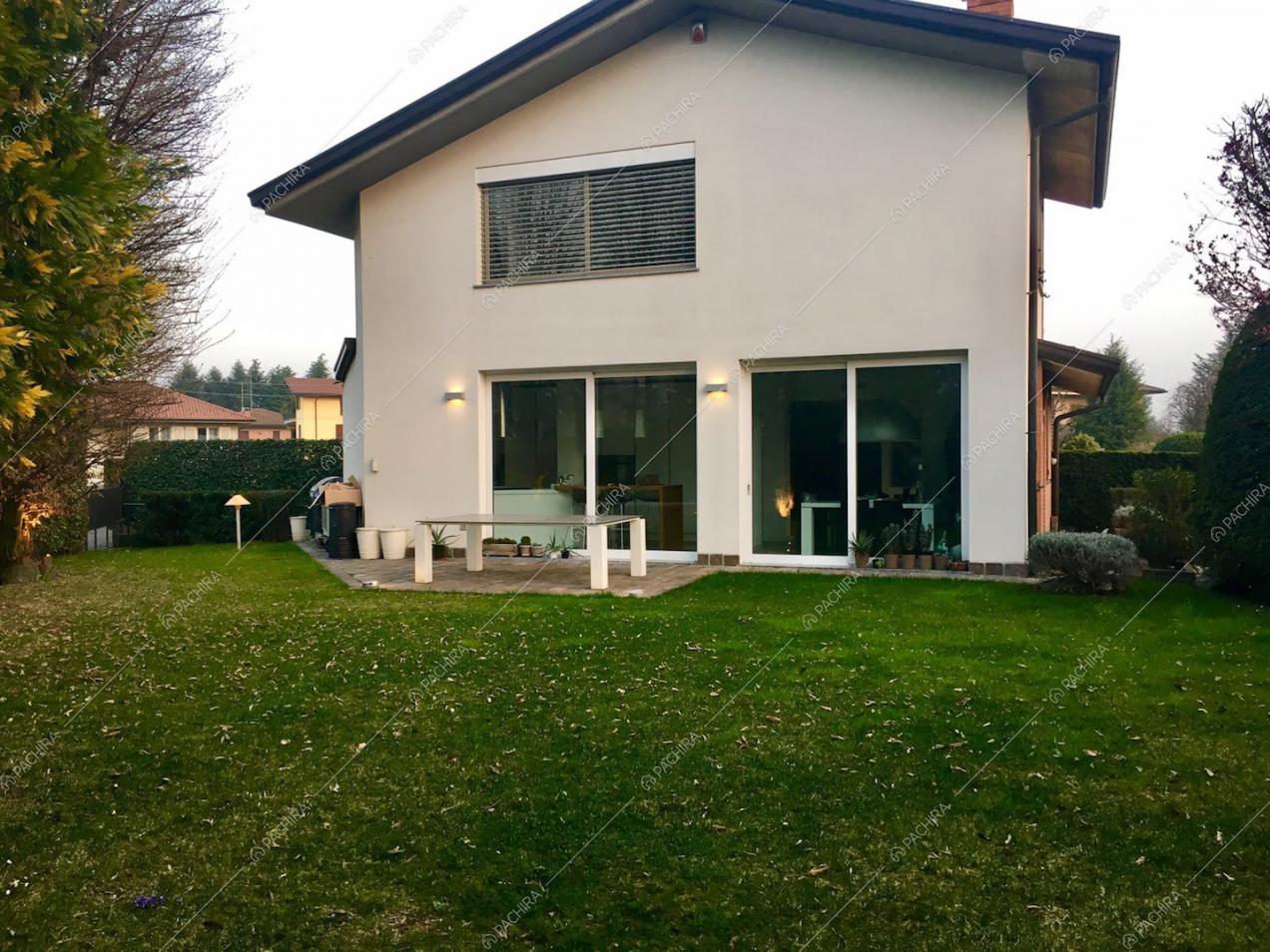 Esterni della location Lavanda, villa moderna per shooting a Milano