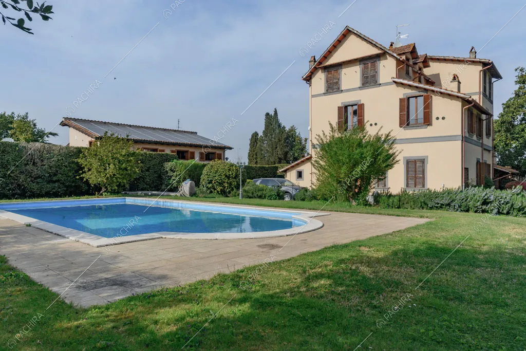 Giardino della villa Ebridi, location in stile rustico a Roma
