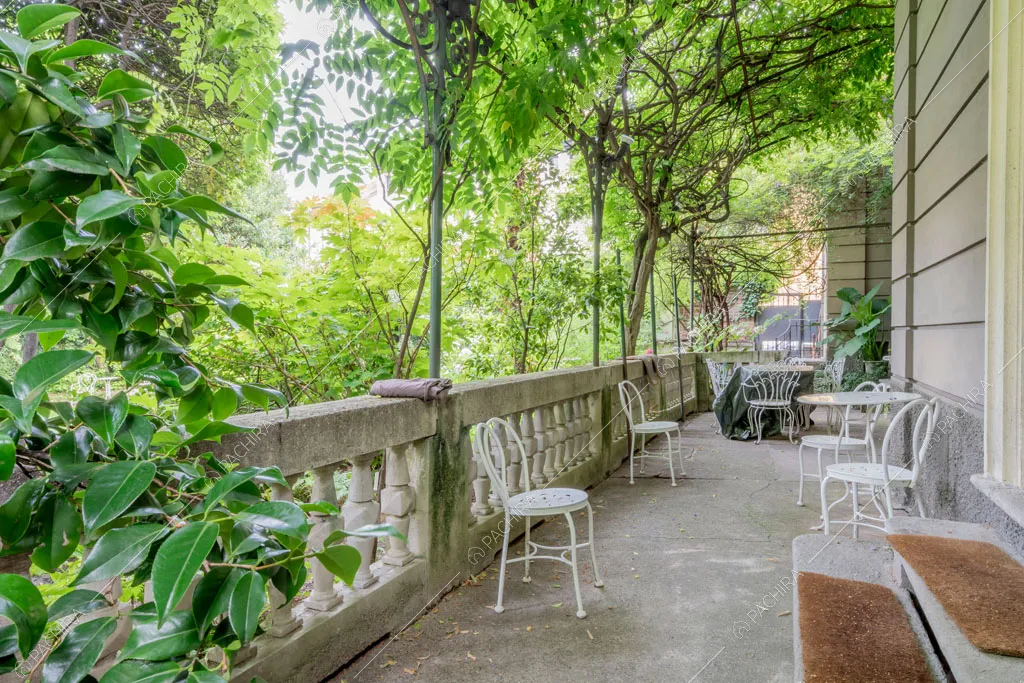 Terrazza della villa Palma, location in stile classico a Milano
