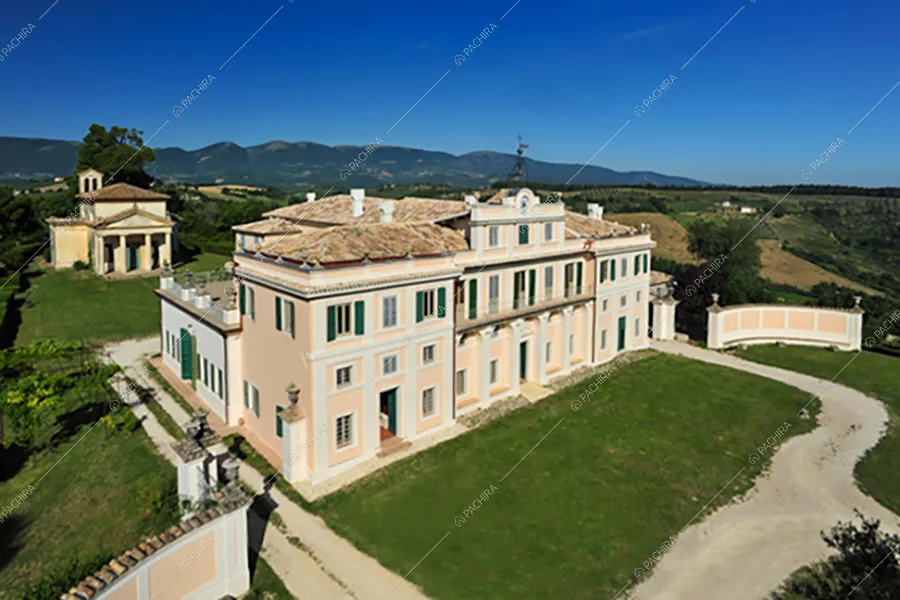 Esterni della dimora storica Platano, location in stile rustico a Perugia
