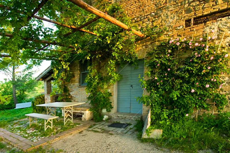 Veranda della dimora storica Platano, location in stile rustico a Perugia