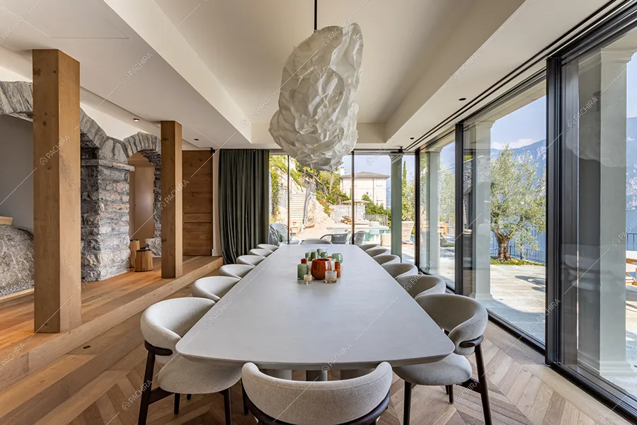 Sala da pranzo della villa Argento, location in stile moderno a Como