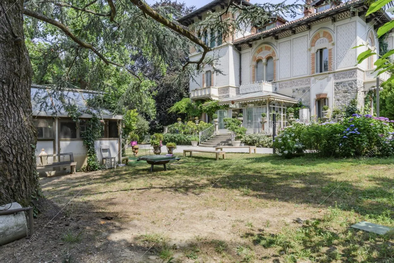 51Location vaniglia villa lecco.jpg