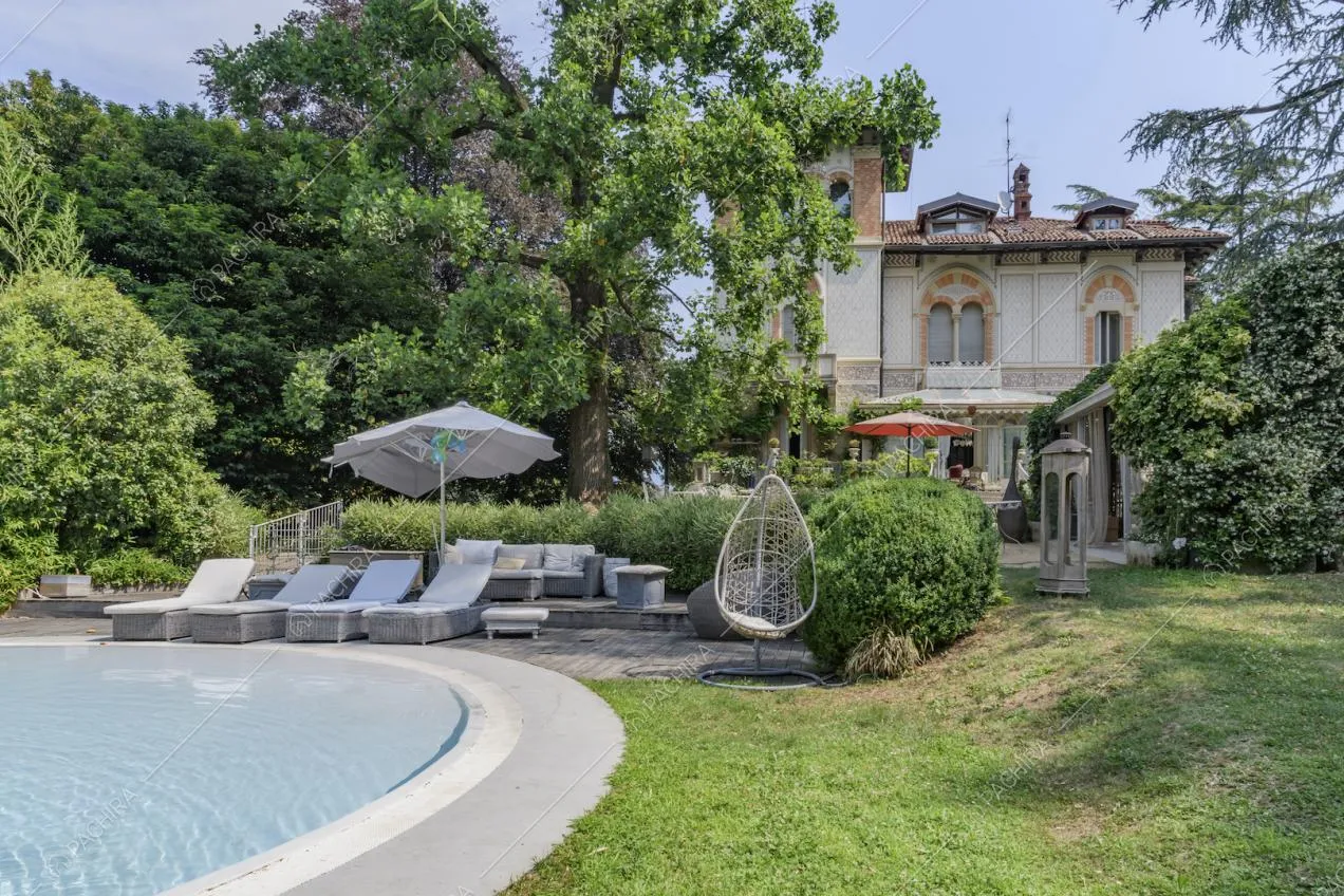37Location vaniglia villa lecco.jpg