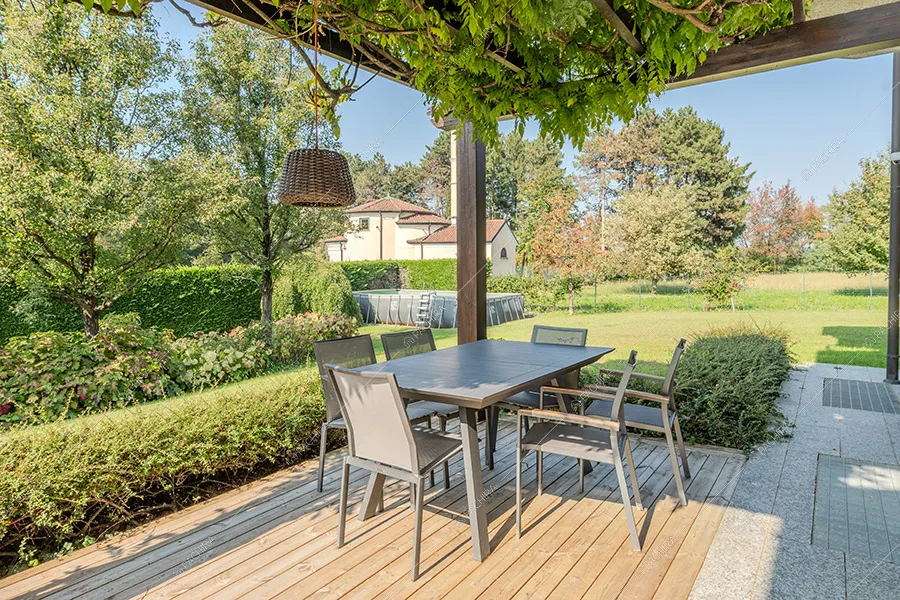Veranda della villa Litani, location in stile moderno a Monza