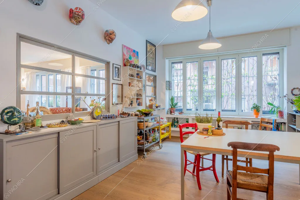 Cucina dell'appartamento Mungo, location in stile contemporaneo a Milano