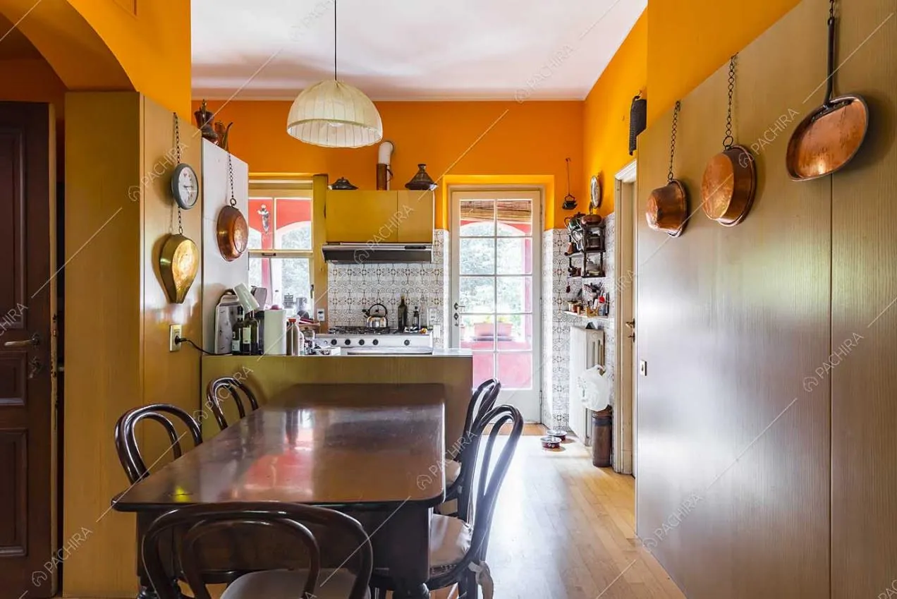 Cucina della villa Archibusa, location in stile classico a Como