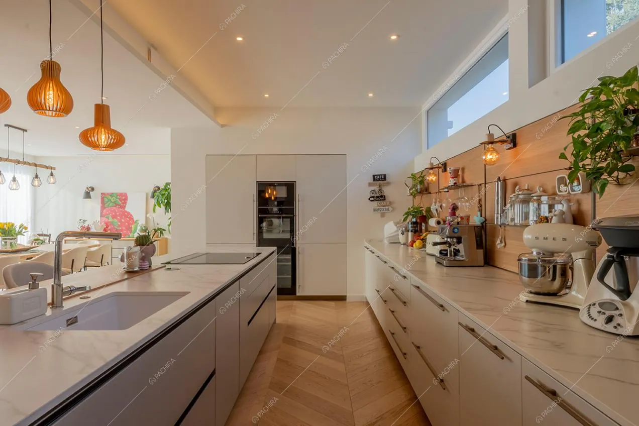 Cucina della villa Brenta, location in stile moderno a Milano