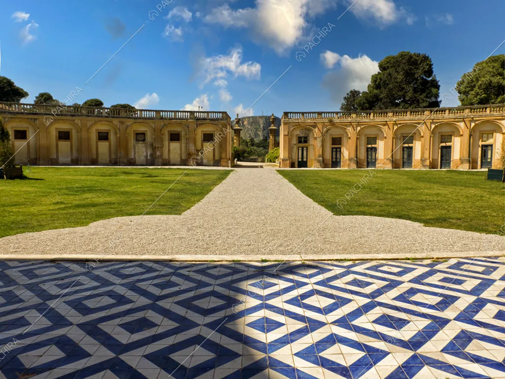 Cortile interno della villa Tanami, location in stile classico a Palermo
