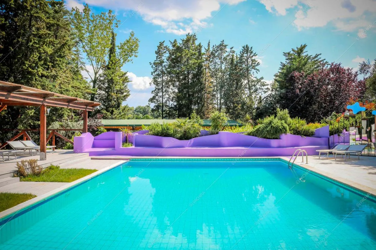Piscina dell'hotel Aegirine, location in stile eclettico a Rieti