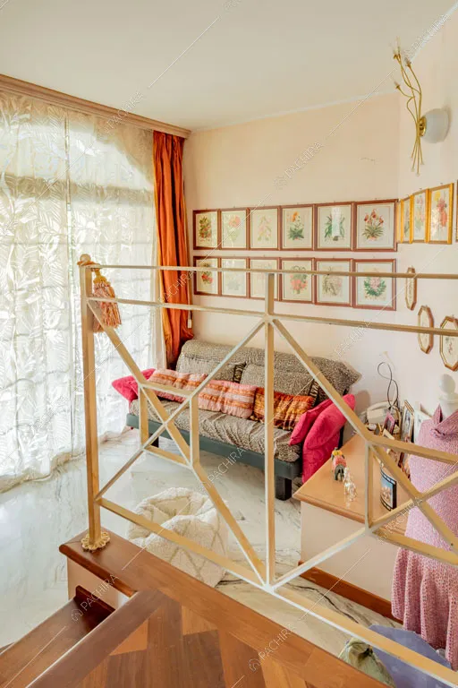 Camera della villa Ararat, location in stile classico a Milano