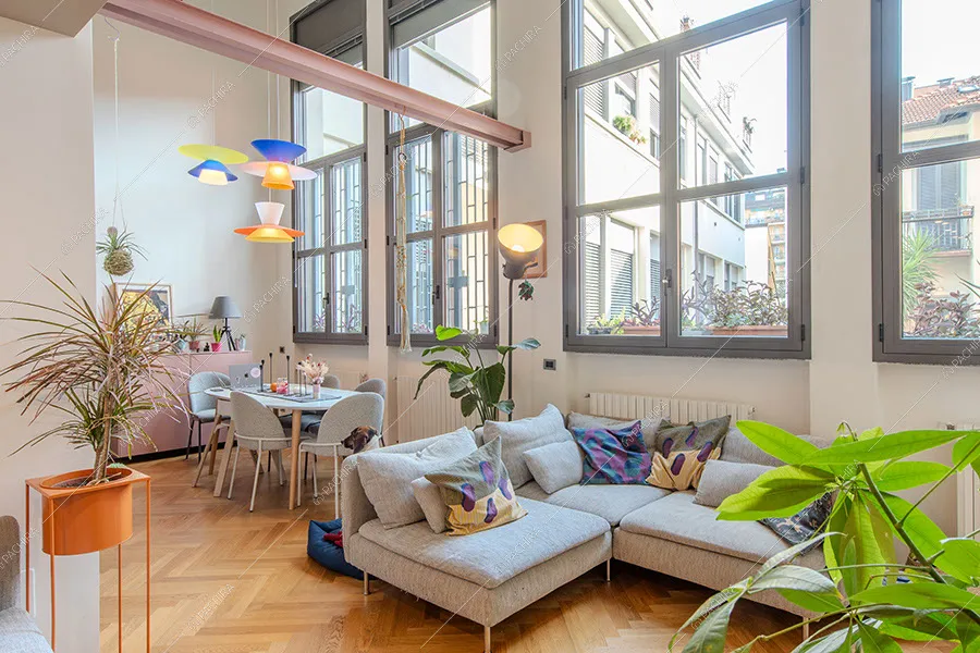 Zona living dell'appartamento Tonga, location in stile moderno a Milano