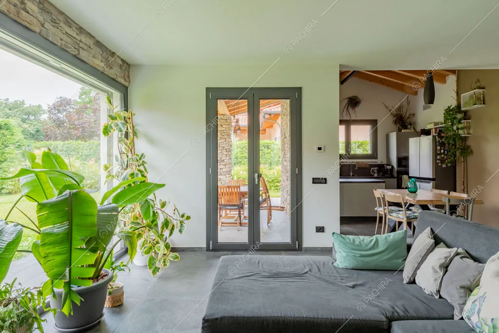 Salotto della villa Galena, location in stile contemporaneo a Monza