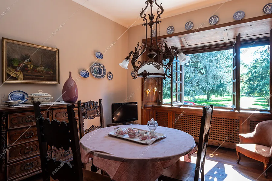 Sala da pranzo della villa Realgar, location in stile country a Milano