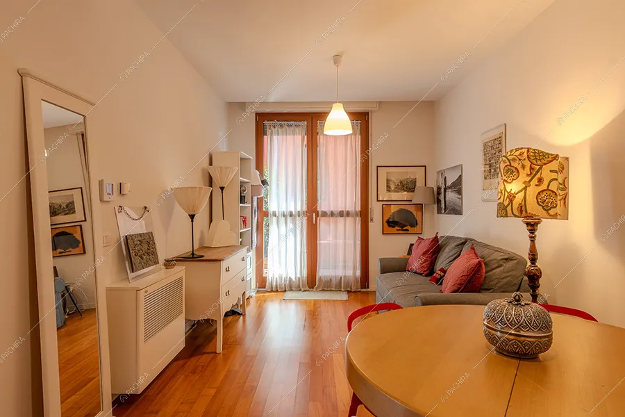 Camera dell'appartamento Vardar, location in stile classico a Milano