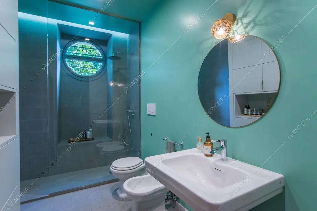 Bagno dell'appartamento Grifola, location in stile contemporaneo a Roma