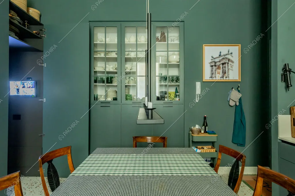 Cucina dell'appartamento Don, location in stile contemporaneo a Milano