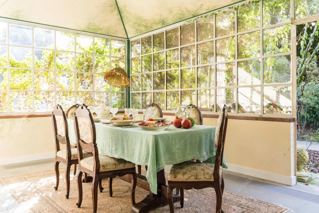 Tavolo da pranzo in veranda